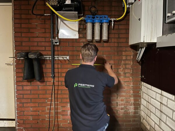 Kippenstal voorzien van nevelkoeling